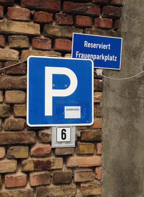 Frauenparkplatz